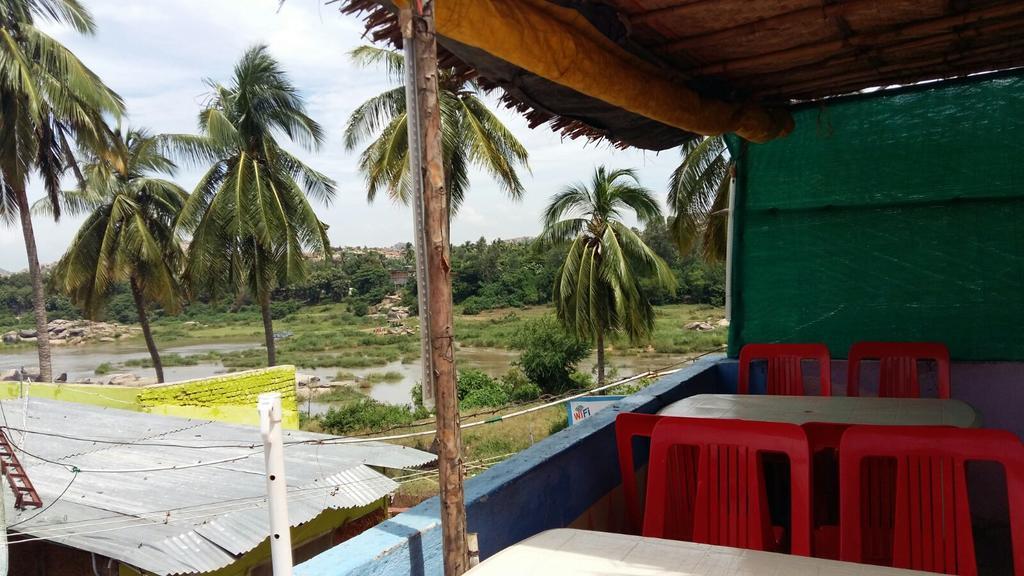 Riverside Homestay Hampi Extérieur photo